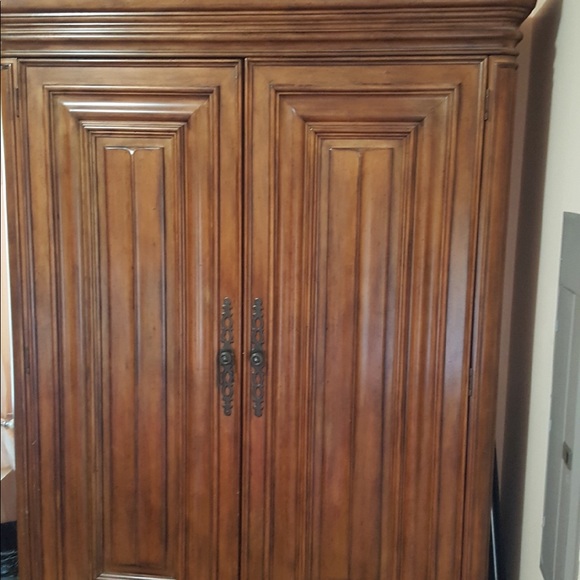 Very good condition armoire - Picture 1 of 2